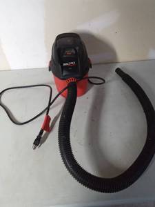 lot 314 image: Micro Shop Vac