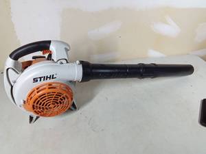 lot 315 image: Stihl Leaf Blower - Gas