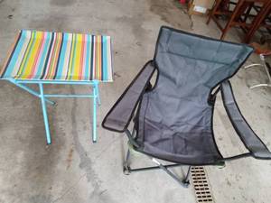 lot 302 image: Fold Up table and Lawn chairs