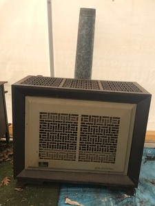 lot 25 image: Empire Comfort system heater