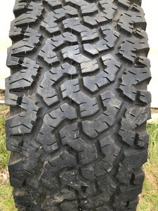 lot 30 image: BF Goodrich All Terrain tire-35 x 12.50 x R16 5LT 1230