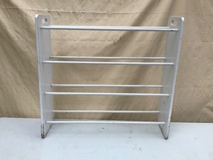 lot 33 image: Quilt rack