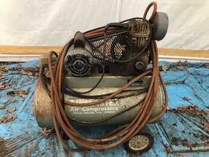 lot 37 image: Air Master air compressor - wired for phase1, 220V, model # AM-2020-3