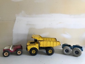 lot 45 image: Lot of 3 Tonka collectable toys