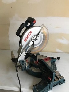 lot 58 image: Bosch 12 compound miter saw