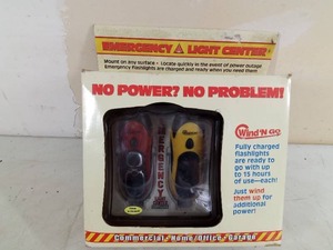 lot 272 image: New emergency light center with mount