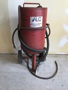 lot 120 image: Sand Blaster on Wheels