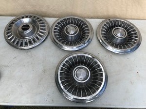 lot 169 image: 4 Hub Caps