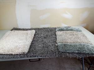lot 239 image: 3 Rugs