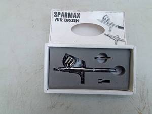 lot 158 image: Sparmax Air Brush