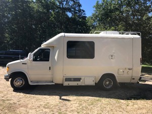 lot 11 image: 1996 Ford Born Free Econoli diesel RV with only 82,800 milesMUST BE PICKED UP BETWEEN 10AM AND 4PM ON PICK UP DAY