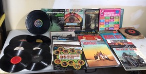 lot 339 image: LP Records Rock to Country