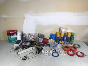 lot 348 image: Box of Electronics & Cleaner
