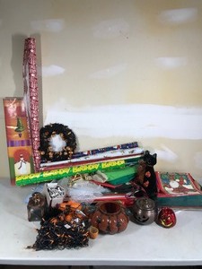 lot 351 image: Wrapping Paper, Gift Bags and Halloween Decor