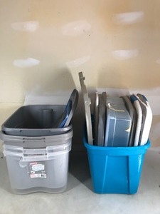 lot 359 image: Lot of totes and Lids