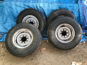 lot 373 image: 4 tires and rims