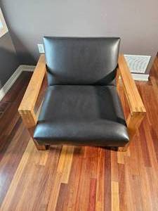 lot 3A image: Room & Board Modernist Lounge Arm Chair with Black Leather Upholstery, B