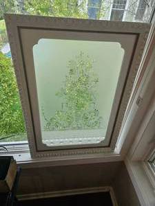 lot 112 image: Frosted Glass Neoclassical Bouquet
