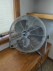lot 144 image: Hampton Bay Industrial Fan