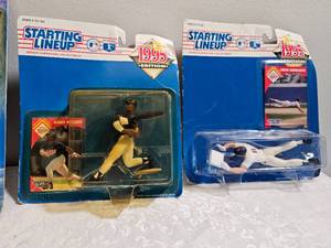 lot 215 image: Retro Starting Lineup Baseball Figures