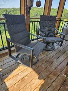 lot 80 image: Tropitone Patio Swivel Chairs High-Back Grey Styling