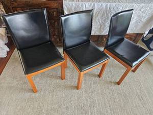 lot 59 image: Filippo Sibau Co Modern Minimalist Black Dining Chairs