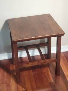lot 195 image: Modern Rich Wood Finish Accent Table
