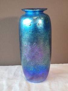 lot 26Q image: Iridescent  Art Glass Vase