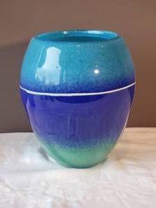 lot 26C image: Stunning Studio Art Glass Vase - Sea Green Gradient