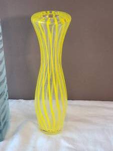 lot 26B image: Delicate Fine Studio Art Glass Vase Pair - Stripes