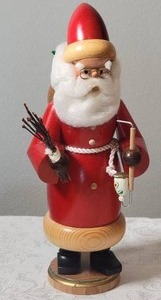 lot 176 image: Festive Christmas German Ulbricht Smoker Nutcracker - (3)