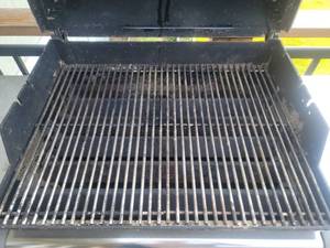 lot 86 image: Weber Genesis Special Edition 3 Burner Natural Gas Grill