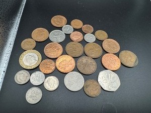 lot 85 image: Twenty-Seven Mixed Date and Denomination United Kingdom Coins