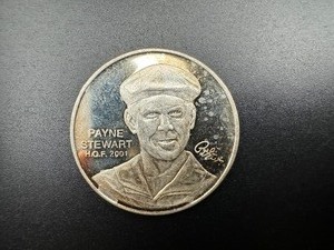 lot 90 image: Payne Stewart Hall of Fame 1 Oz. Silver Round