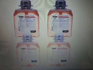 lot 14 image: GOJO Luxury Foam Antibacterial Hand...