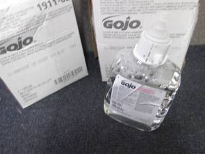 lot 34 image: 2- Cartons GOJO Clear & Mild Foam H...