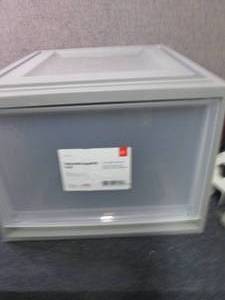 lot 70 image: Iris 43.4 qt. 1 Drawer Stackable St...