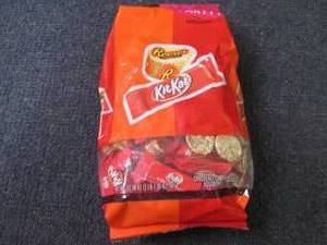 lot 144 image: 33.36 oz Party Pack...