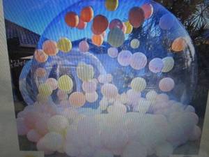 lot 165 image: Outdoor Party Transparent Crystal D...