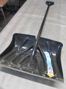 lot 229 image: Suncast 18 inch Combo Snow ShovelP...