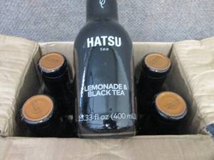lot 318 image: 6- 400 ml Hatsu Lemonade & Black Te...