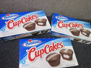lot 380 image: 3- 12.7 oz 8 ct Hostess CupCakes...