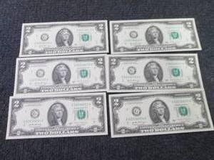 lot 424 image: 6 Sequential, Uncirculated $2 Bills...