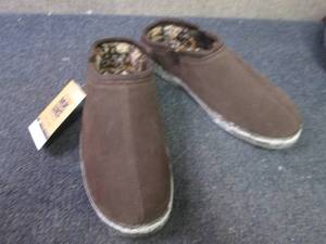 lot 101 image: Size 12 Mens Muk Luk Chocolate Sli...