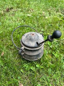 lot 23 image: Vintage Cast Iron Smudge Pot