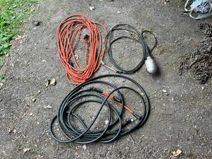 lot 34 image: Extension Cords & Shop Light