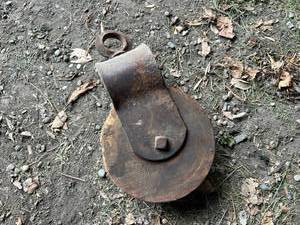 lot 39 image: Vintage Wood Pulley