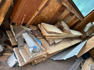 lot 44 image: Pile of Rough Cut Ash Boards
