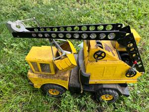 lot 61 image: Tonka Crane