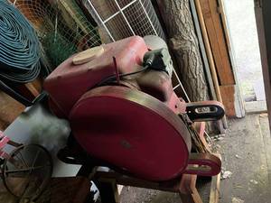 lot 70 image: International Harvester Stationary Engine